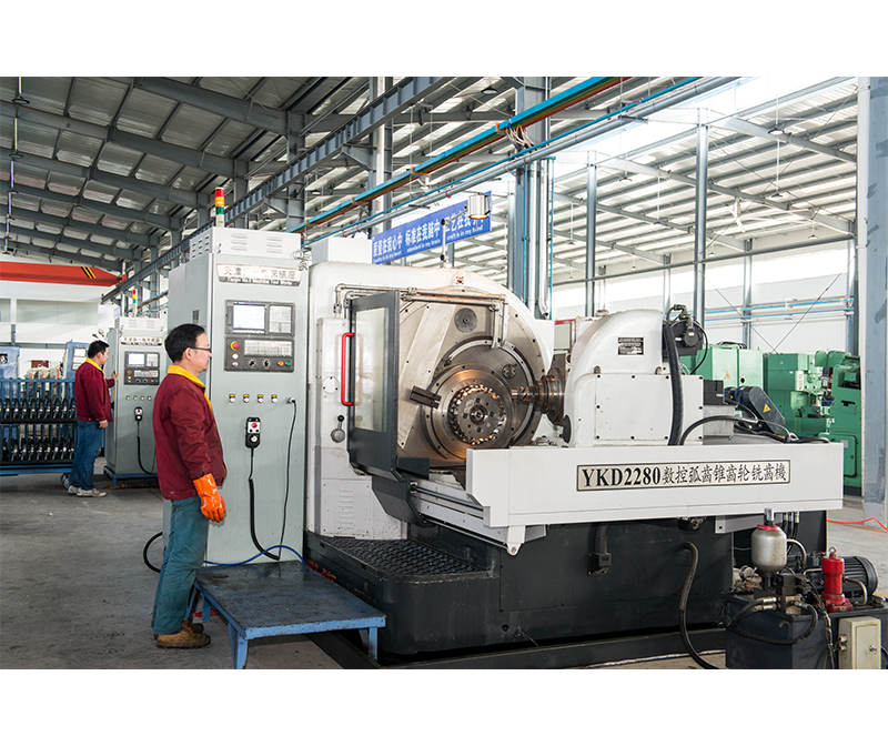YKD2280 数控弧齿锥齿轮铣齿机