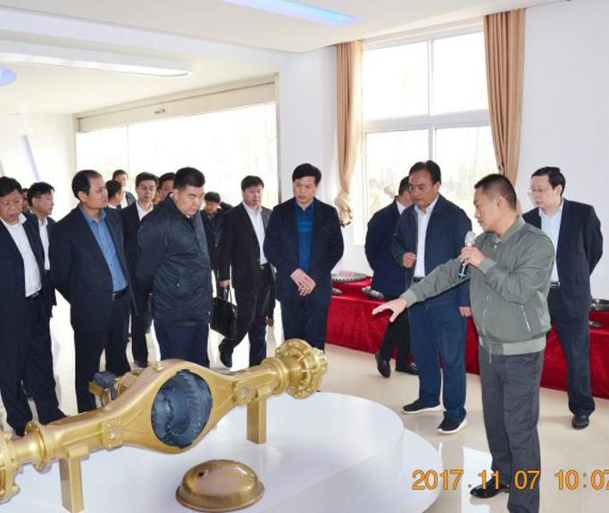 省、市各级银行业代表团赴公司观摩调研